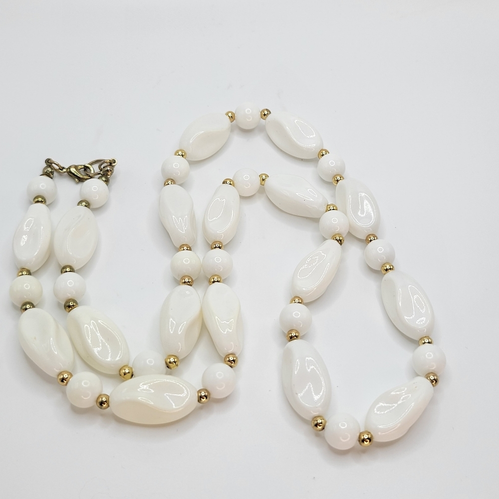 Twisted Oval White Glass Beads Opera Necklace